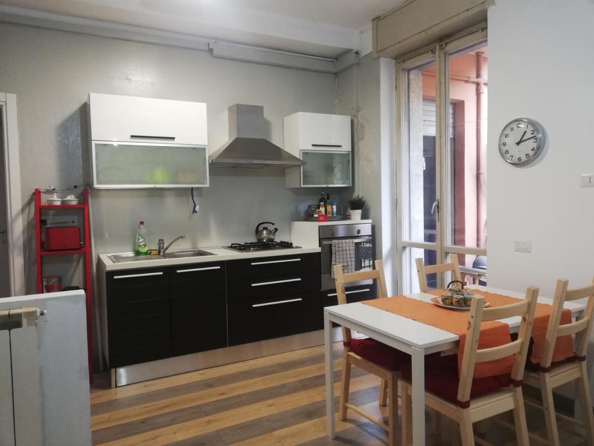 Appartement Giusti Flat - Next To Cimitero Monumentale Castello Sforzesco à Milan Chambre photo